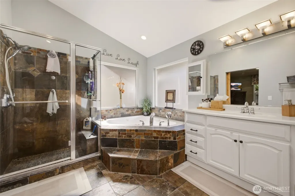 6106 Hillcrest Drive SW Lakewood WA 98499