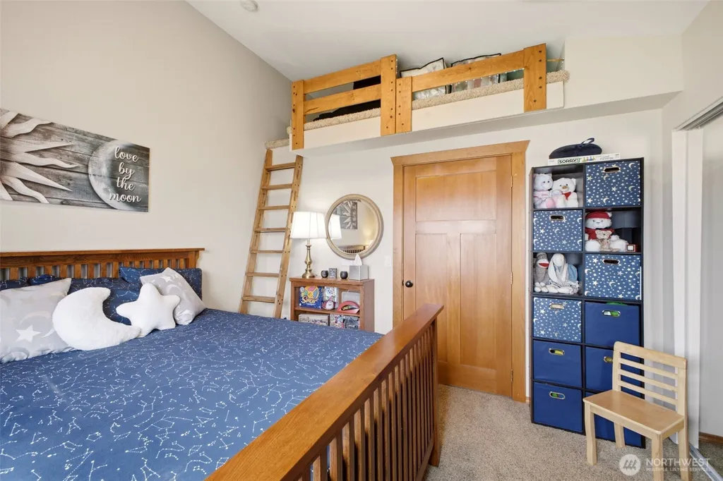 6106 Hillcrest Drive SW Lakewood WA 98499