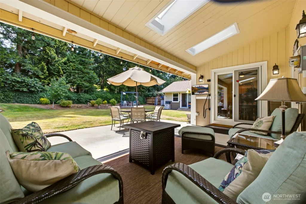 6106 Hillcrest Drive SW Lakewood WA 98499