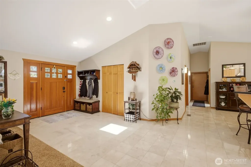 6106 Hillcrest Drive SW Lakewood WA 98499