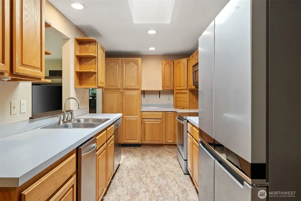 1190 E Daniels Road Shelton WA 98584
