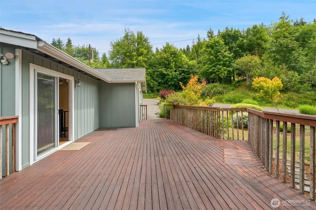 1190 E Daniels Road Shelton WA 98584