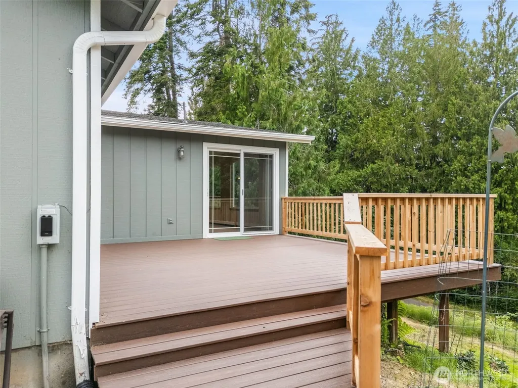 1190 E Daniels Road Shelton WA 98584
