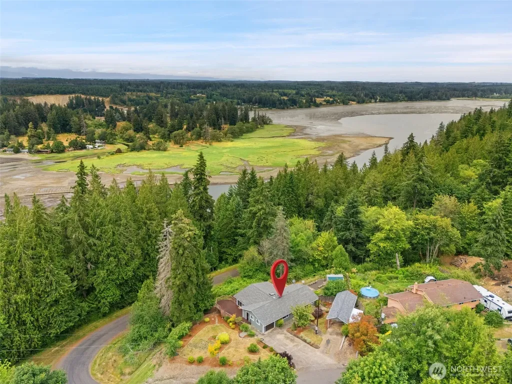 1190 E Daniels Road Shelton WA 98584
