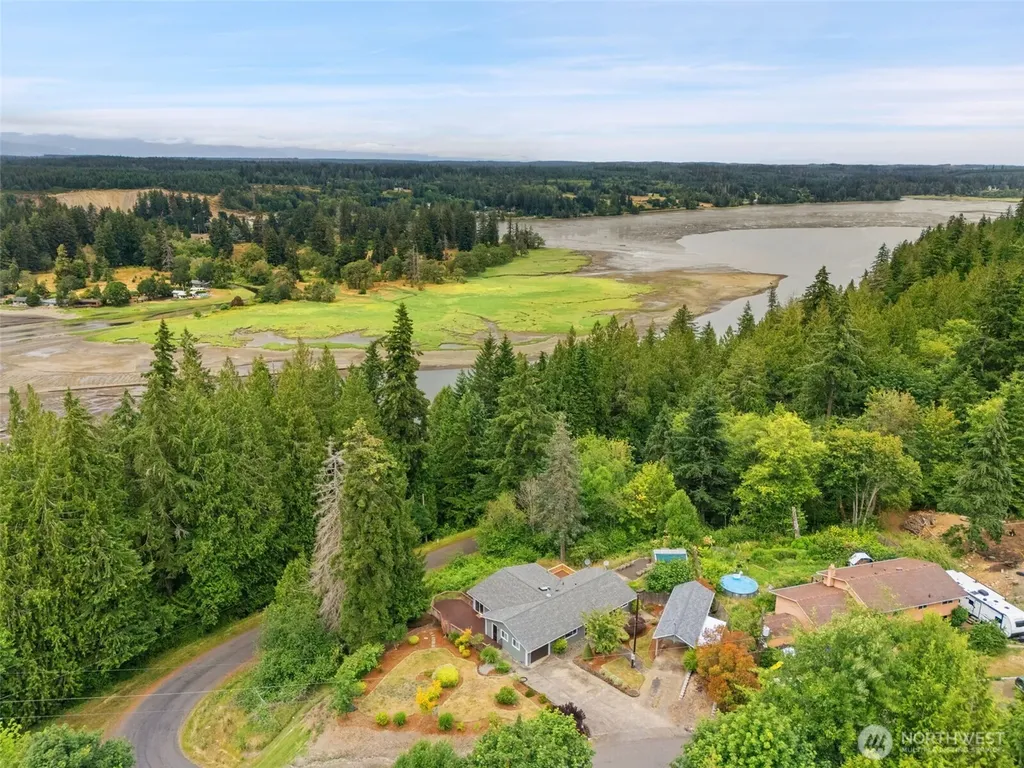 1190 E Daniels Road Shelton WA 98584