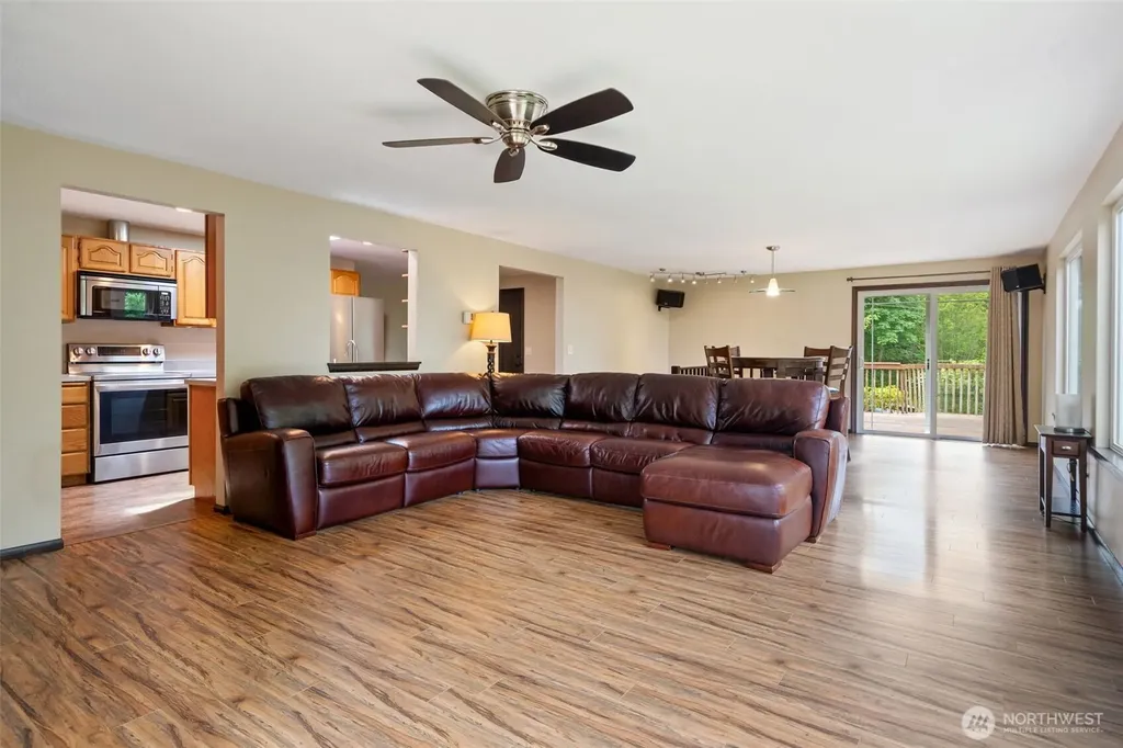 1190 E Daniels Road Shelton WA 98584