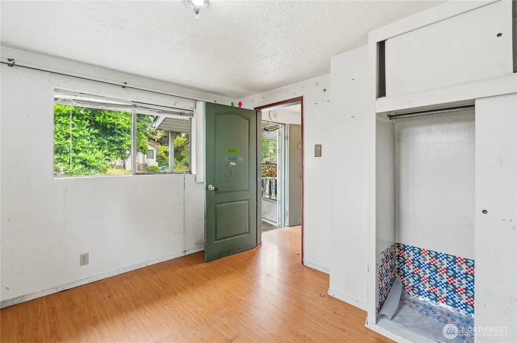 5307 16th Avenue S Seattle WA 98108