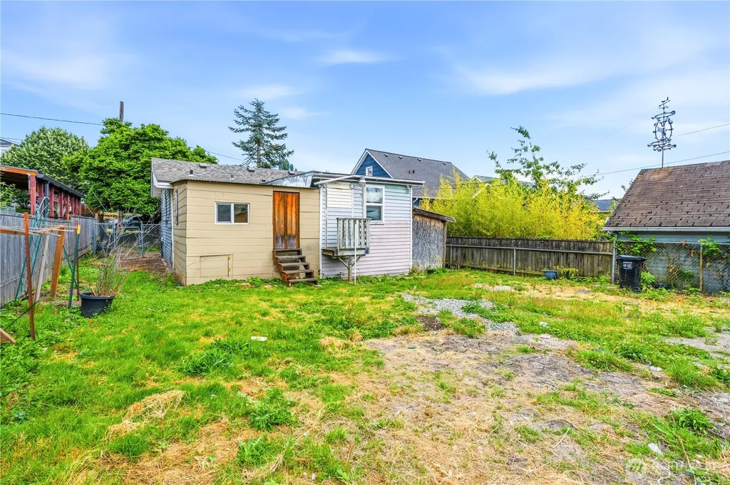 5307 16th Avenue S Seattle WA 98108