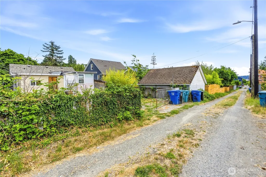 5307 16th Avenue S Seattle WA 98108