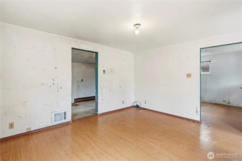 5307 16th Avenue S Seattle WA 98108