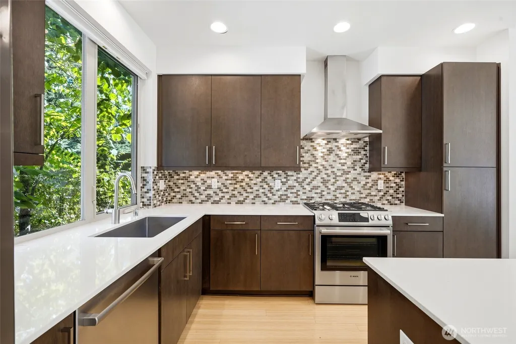 5179 42nd Avenue S Seattle WA 98118