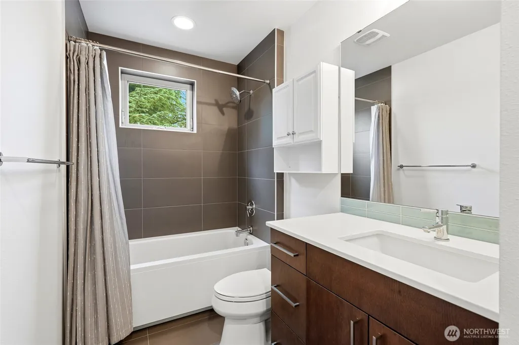 5179 42nd Avenue S Seattle WA 98118