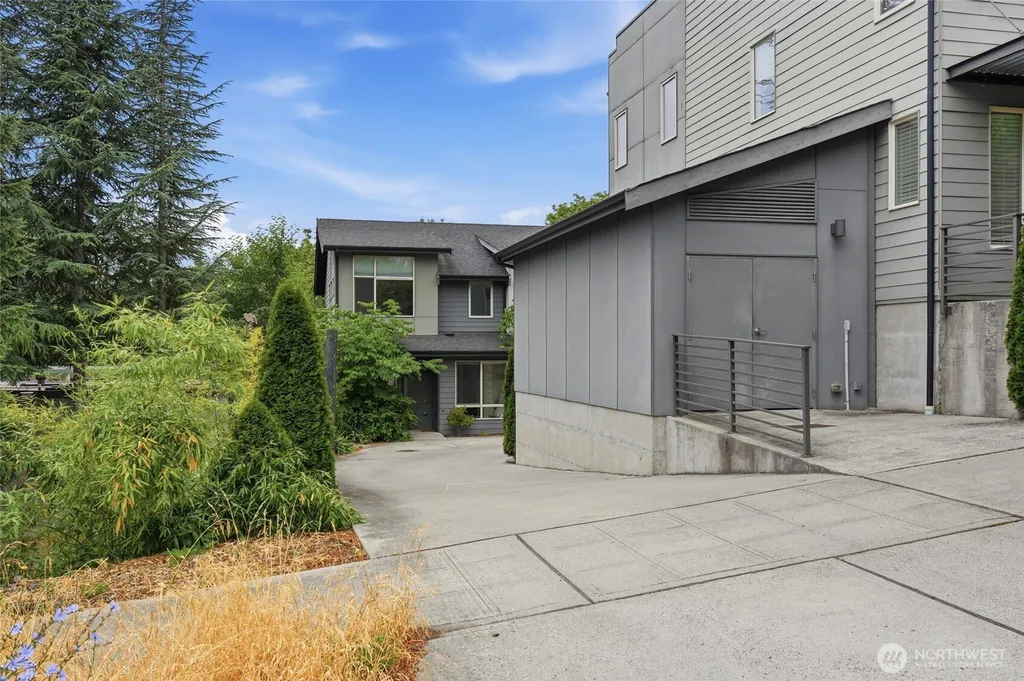 5179 42nd Avenue S Seattle WA 98118