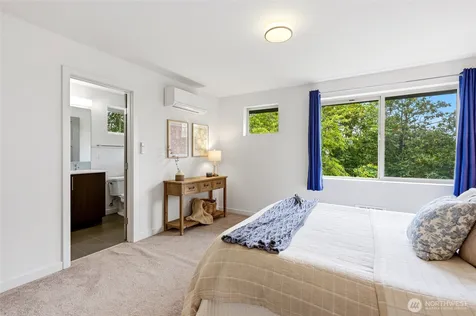 5179 42nd Avenue S Seattle WA 98118