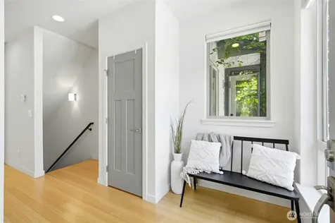 5179 42nd Avenue S Seattle WA 98118