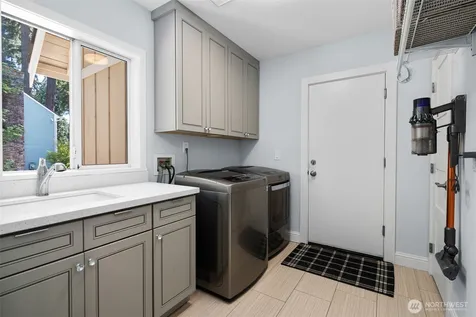 11401 Madera Circle SW Lakewood WA 98499