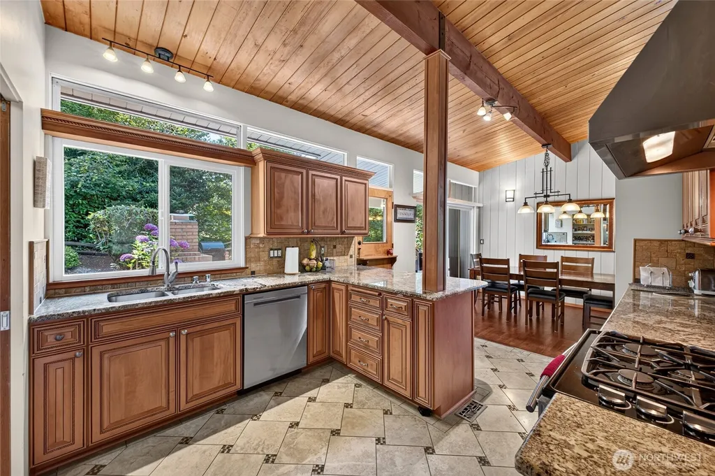 17438 6th Avenue SW Normandy Park WA 98166