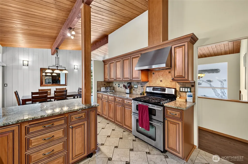 17438 6th Avenue SW Normandy Park WA 98166