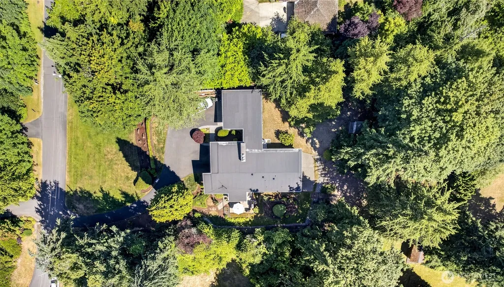 17438 6th Avenue SW Normandy Park WA 98166