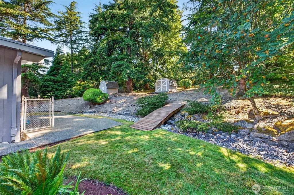 17438 6th Avenue SW Normandy Park WA 98166