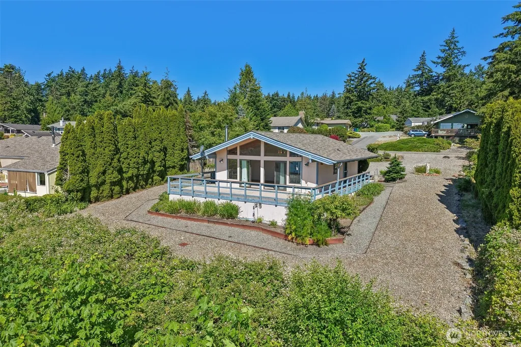 224 Skagit Way La Conner WA 98257