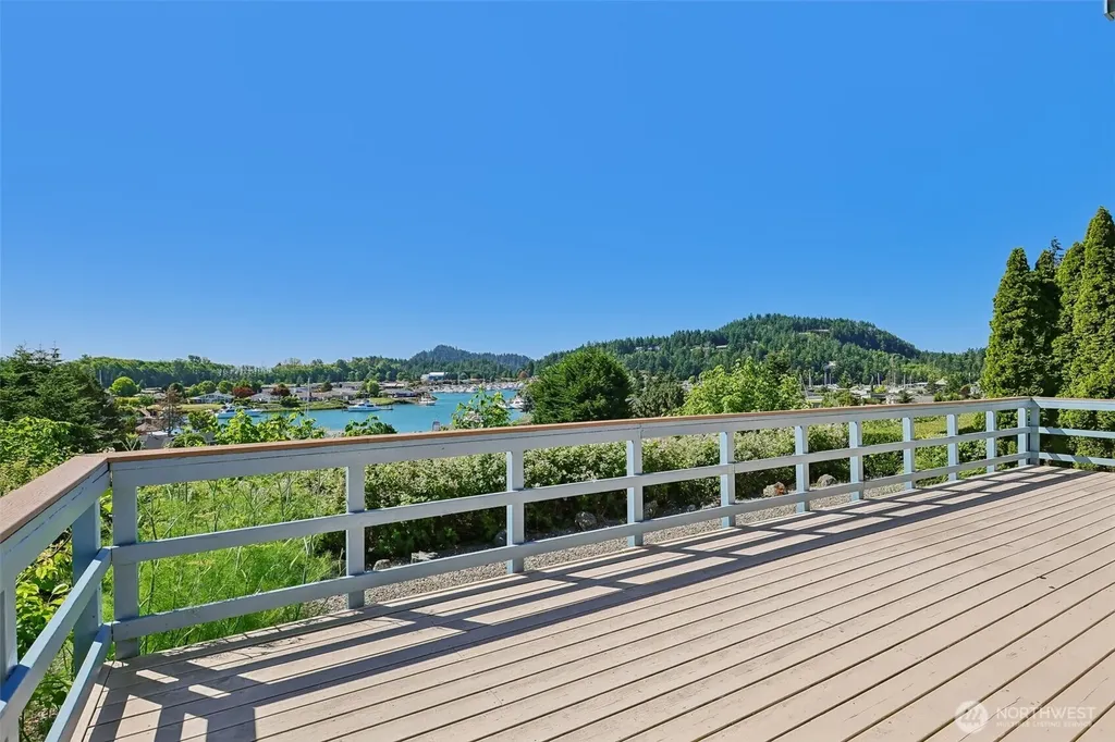 224 Skagit Way La Conner WA 98257