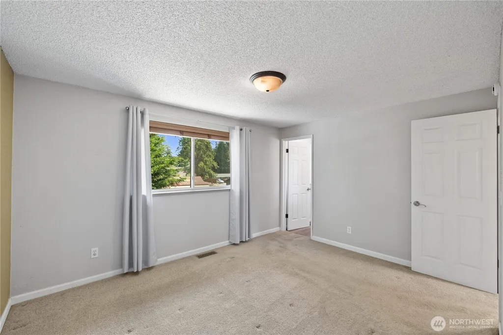 2818 111th Place SE Everett WA 98208