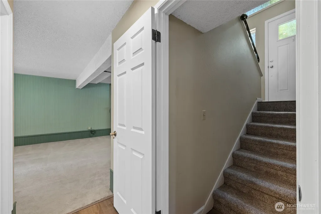 2818 111th Place SE Everett WA 98208