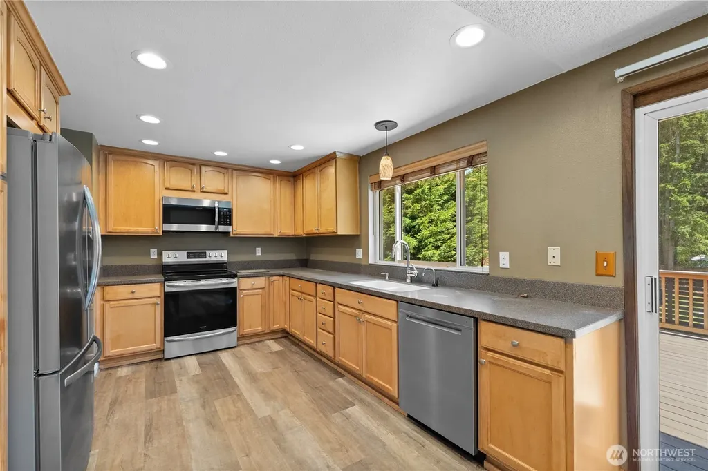 2818 111th Place SE Everett WA 98208