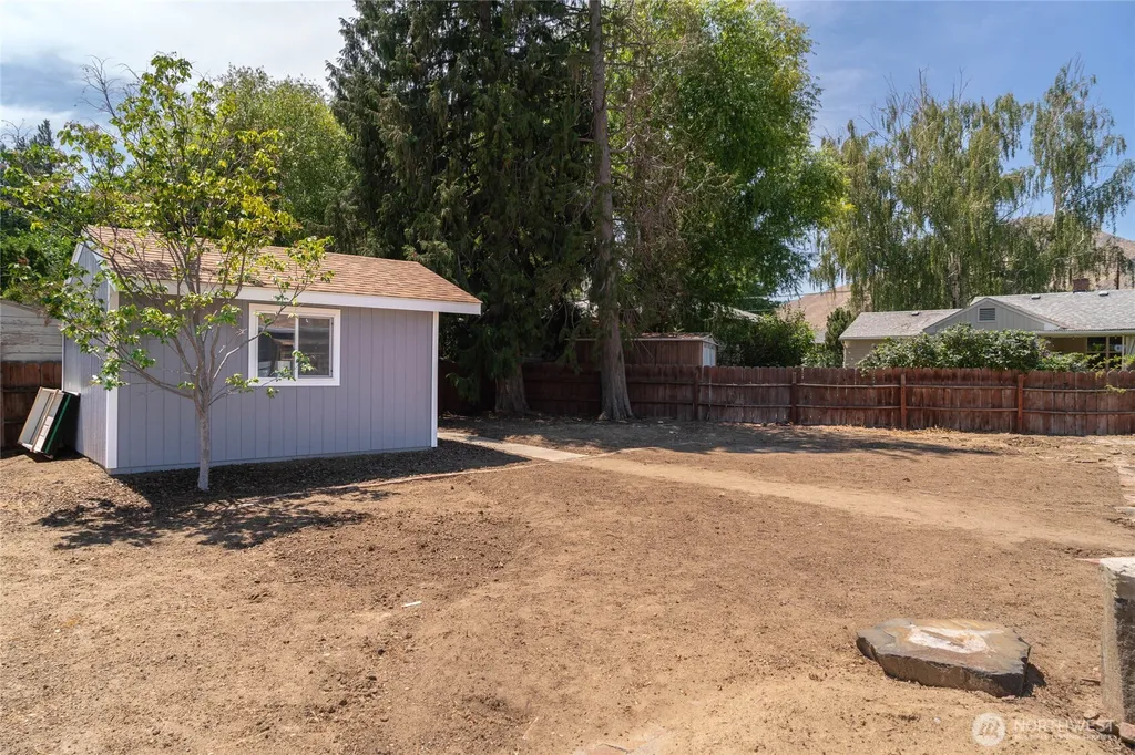335 Whitebirch Place Wenatchee WA 98801