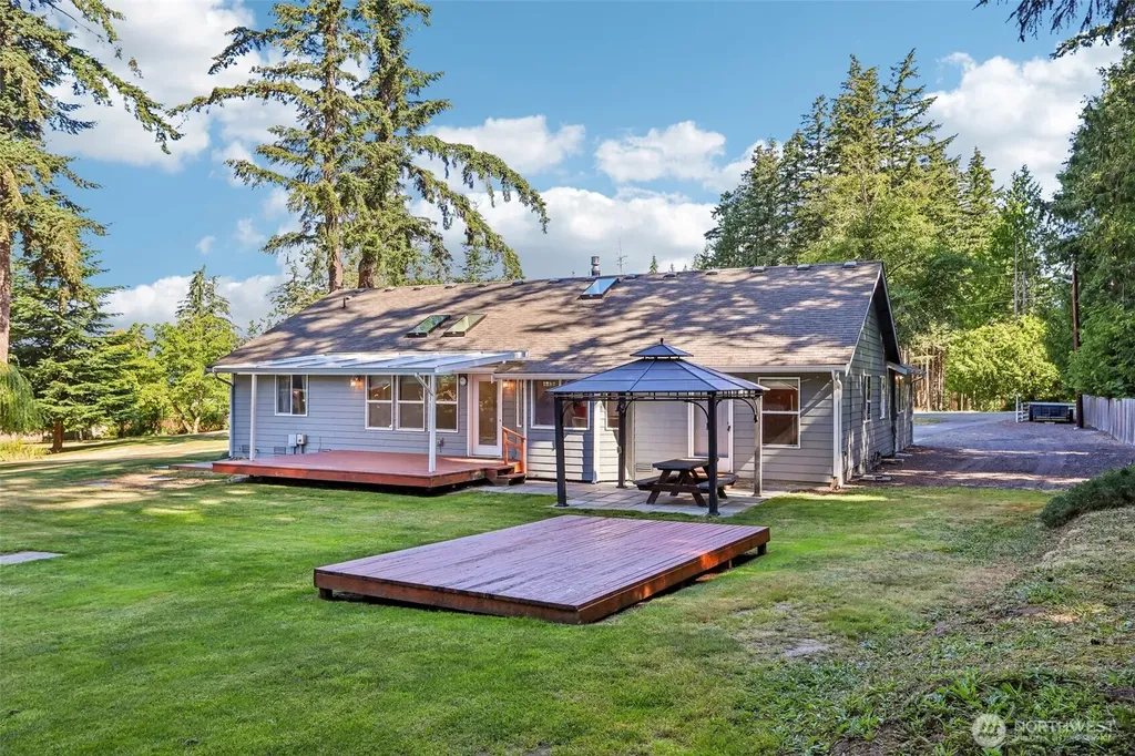 9110 180th Street NW Stanwood WA 98292