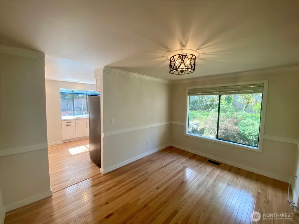 650 Jasmine Place NW Issaquah WA 98027
