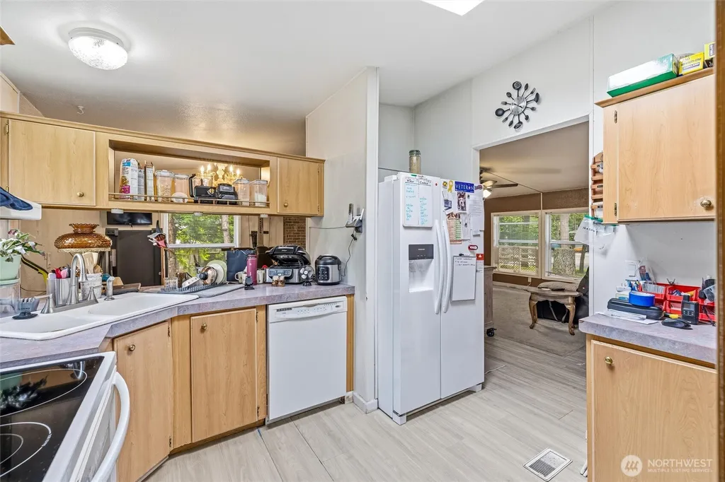 1461 King Valley Drive Maple Falls WA 98266
