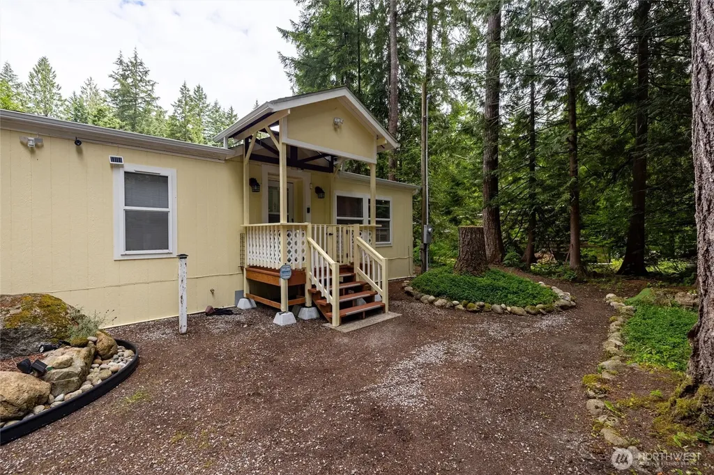 1461 King Valley Drive Maple Falls WA 98266