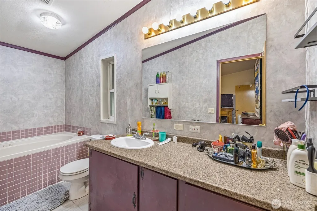1461 King Valley Drive Maple Falls WA 98266