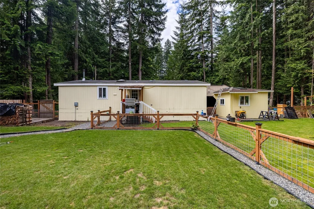 1461 King Valley Drive Maple Falls WA 98266