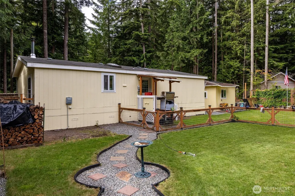 1461 King Valley Drive Maple Falls WA 98266