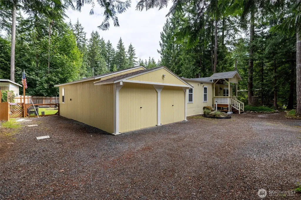 1461 King Valley Drive Maple Falls WA 98266