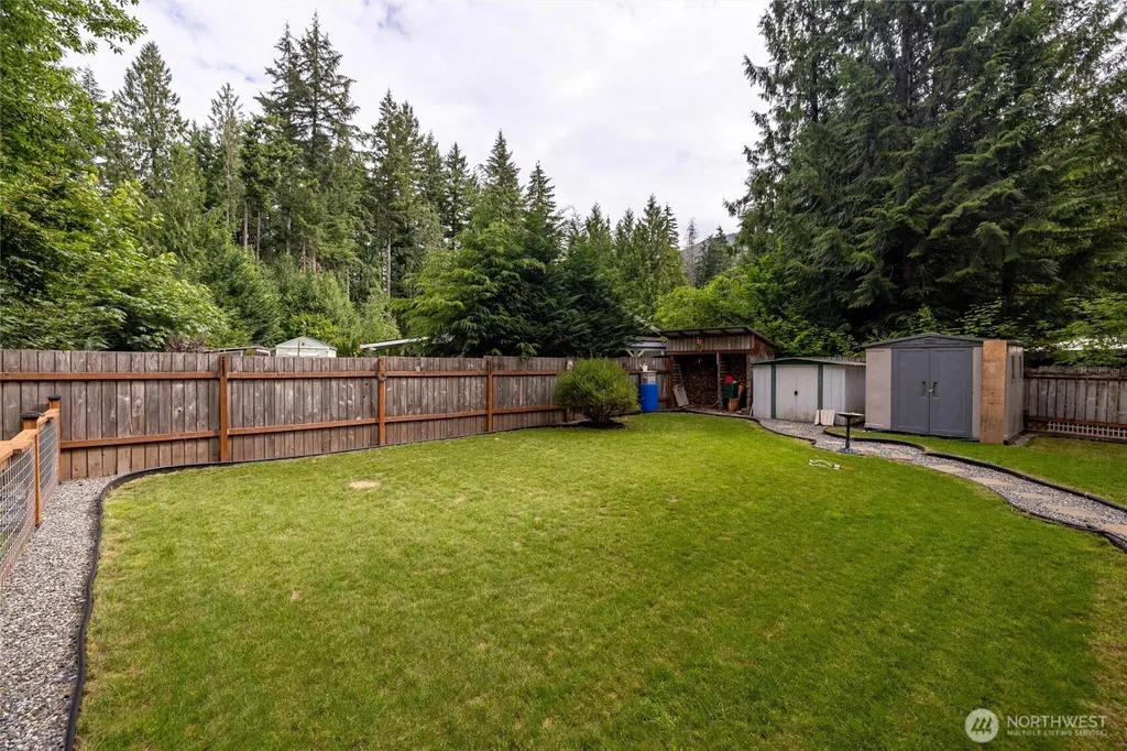 1461 King Valley Drive Maple Falls WA 98266