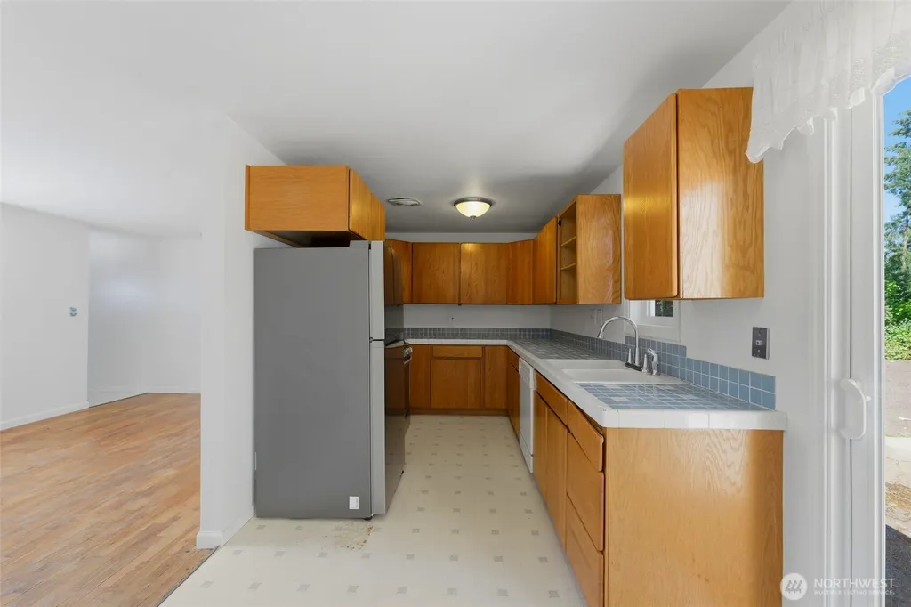 842 SW 305th Street Federal Way WA 98023