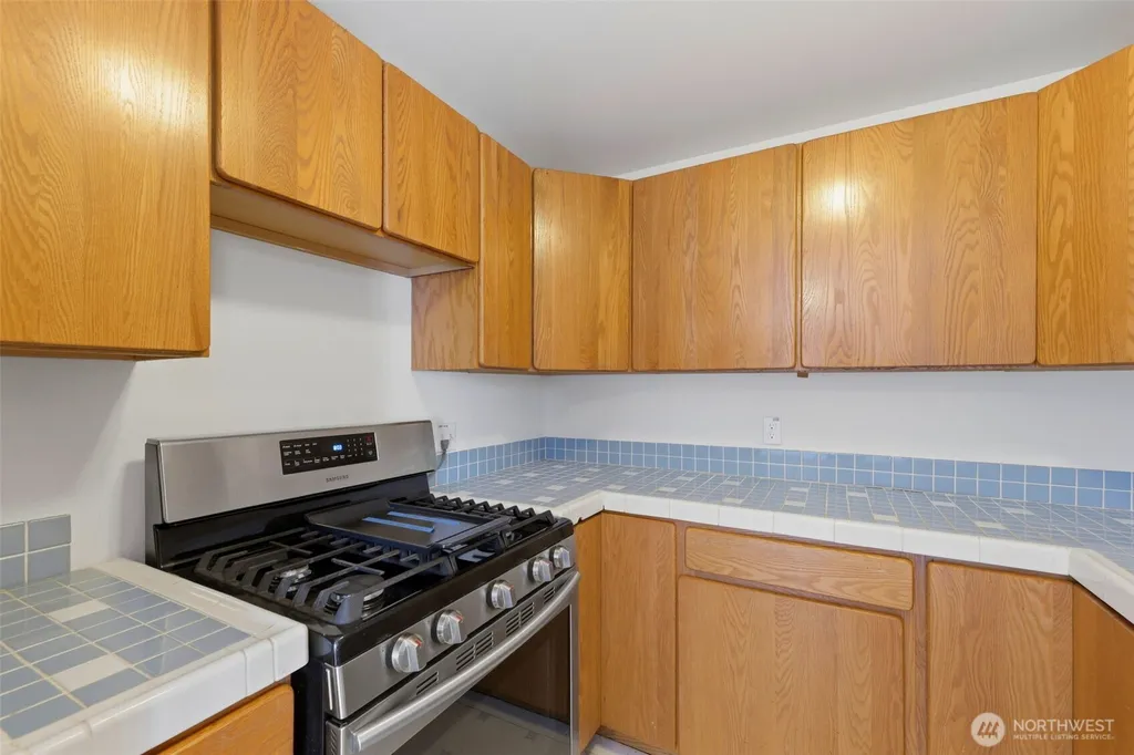842 SW 305th Street Federal Way WA 98023