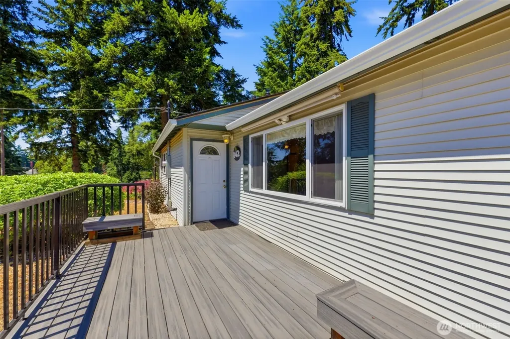 842 SW 305th Street Federal Way WA 98023