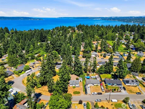 842 SW 305th Street Federal Way WA 98023