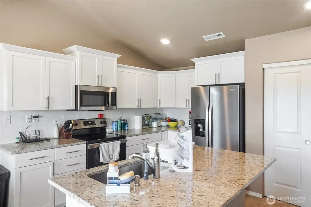 1125 W Sequoia Road Moses Lake WA 98837