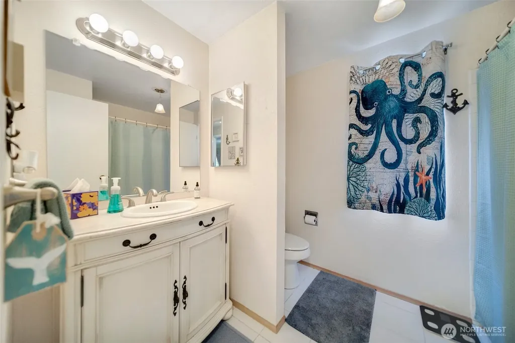 7880 NE Forest Ridge Lane Bremerton WA 98311