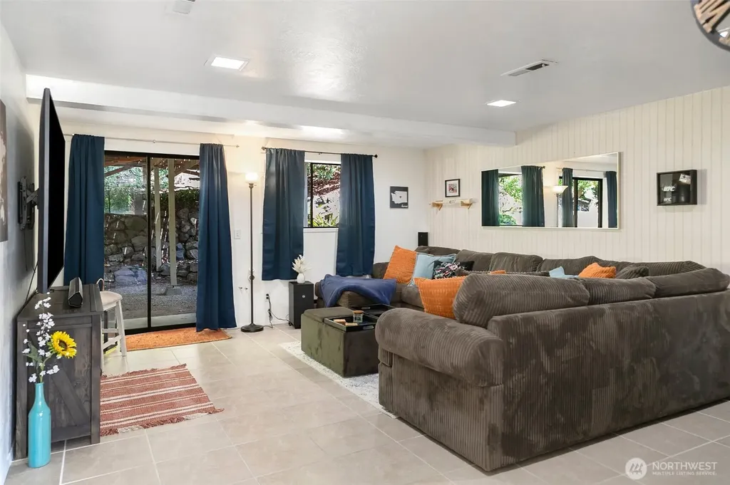 7880 NE Forest Ridge Lane Bremerton WA 98311
