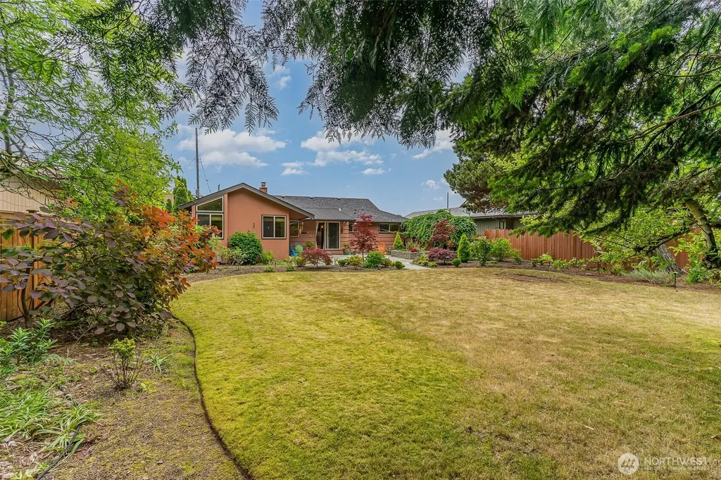 8612 21st Avenue NW Seattle WA 98117