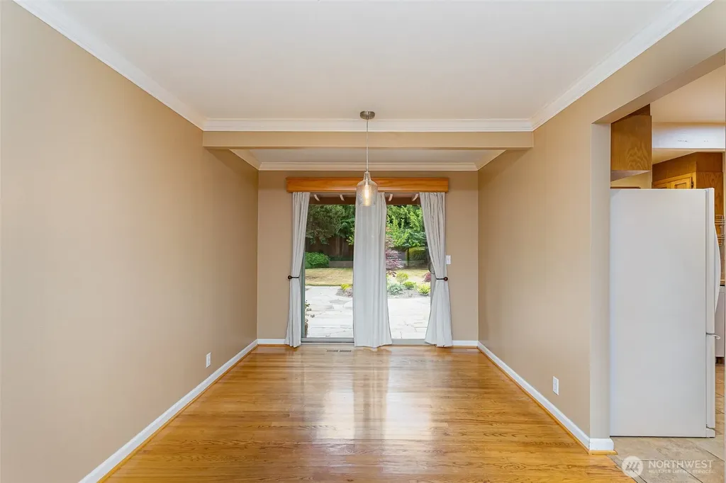 8612 21st Avenue NW Seattle WA 98117