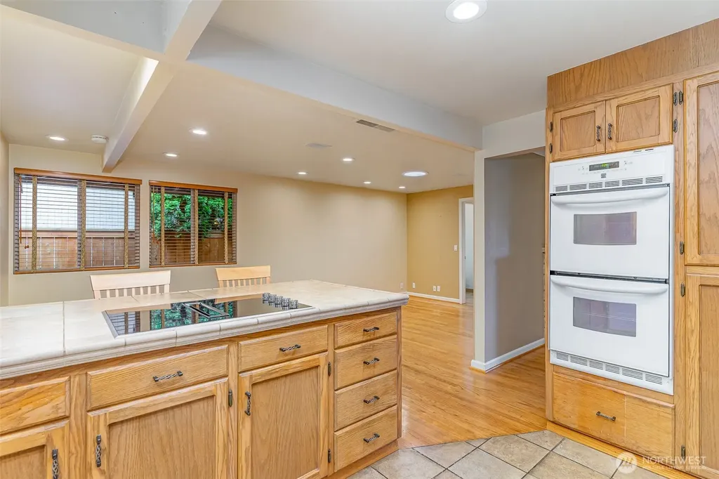 8612 21st Avenue NW Seattle WA 98117