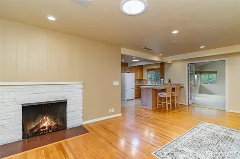 8612 21st Avenue NW Seattle WA 98117